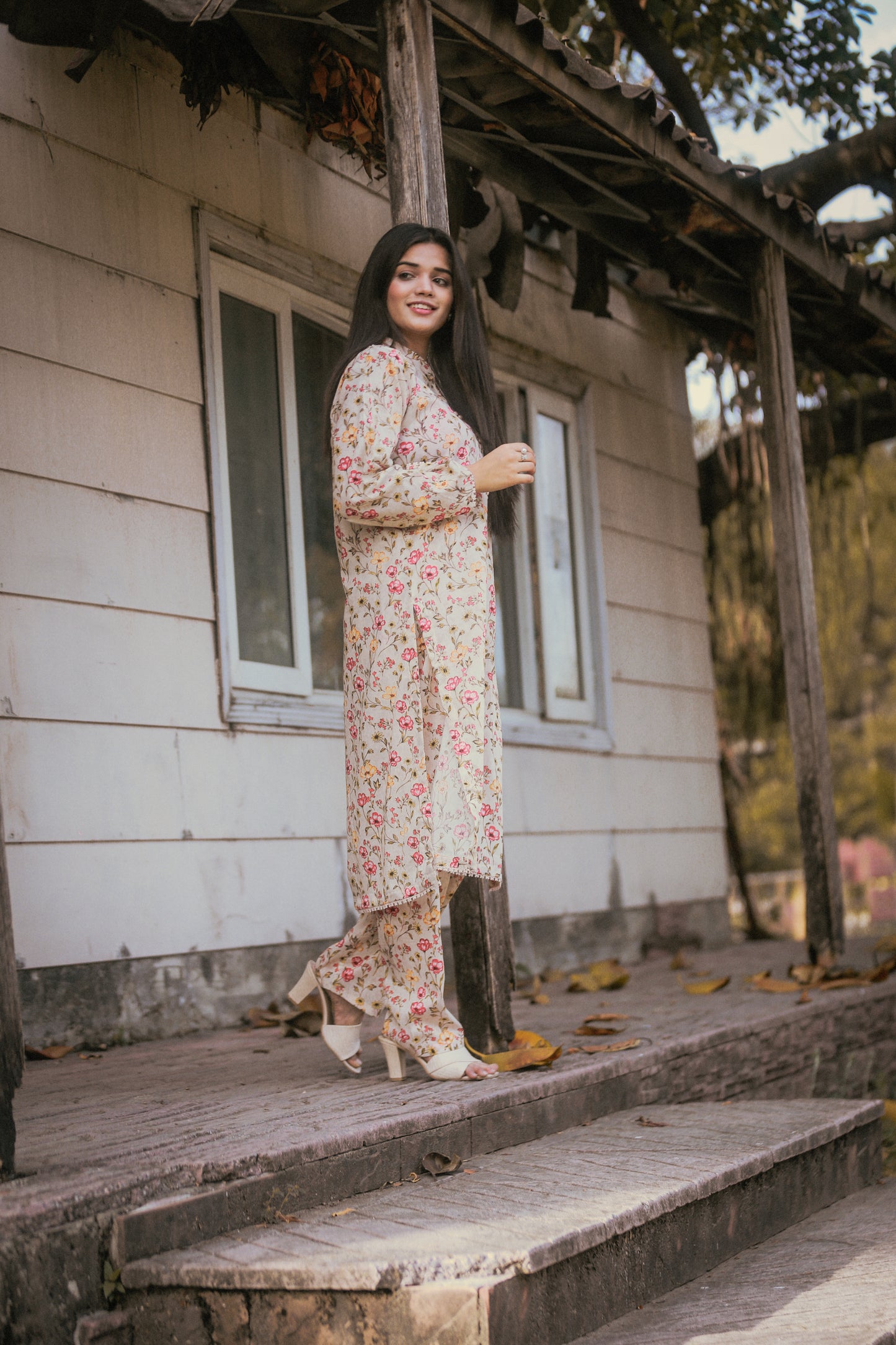 BinNoor Fab Lawn Stitched 2Pcs DE-LA06-P2-S046