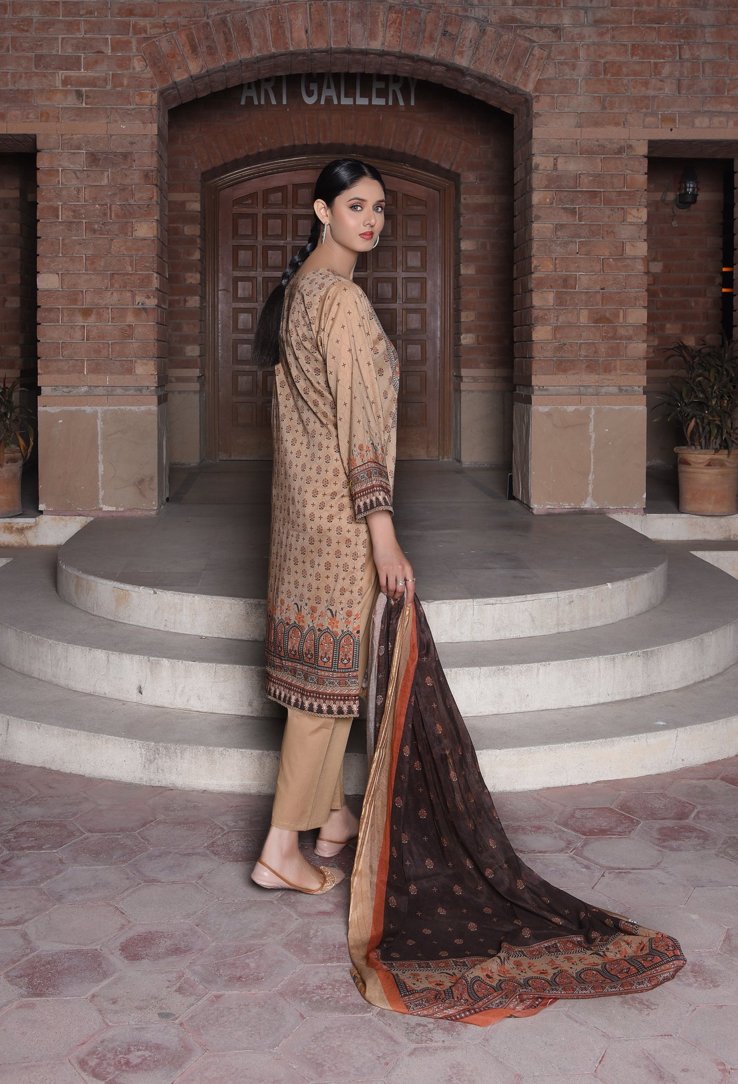 BinNoor Fab Lawn Diamond Dupatta 3Pcs De-LA04-P3037