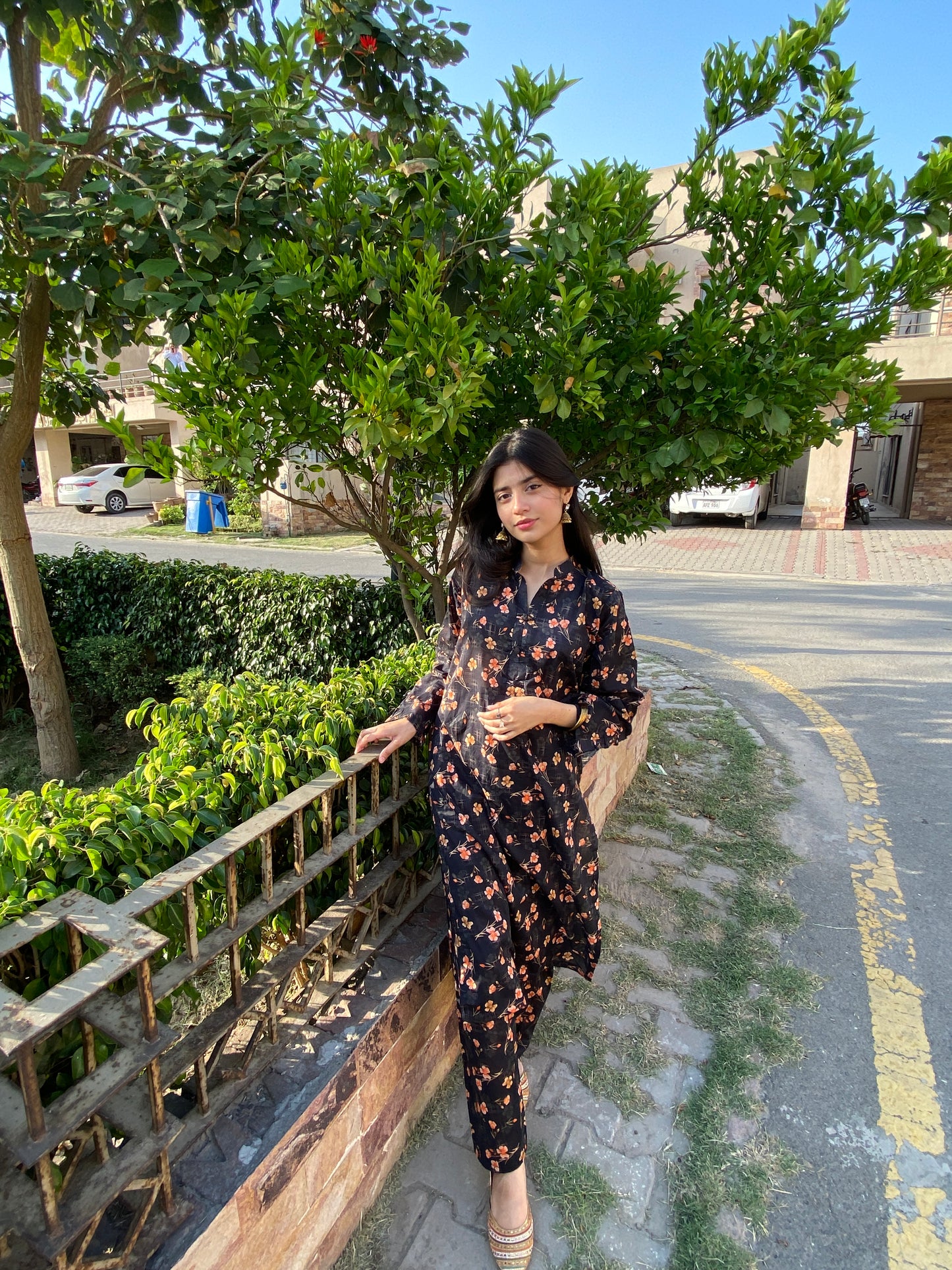 BinNoor Fab Lawn Stitched 2Pcs DE-LA07-P2-S061