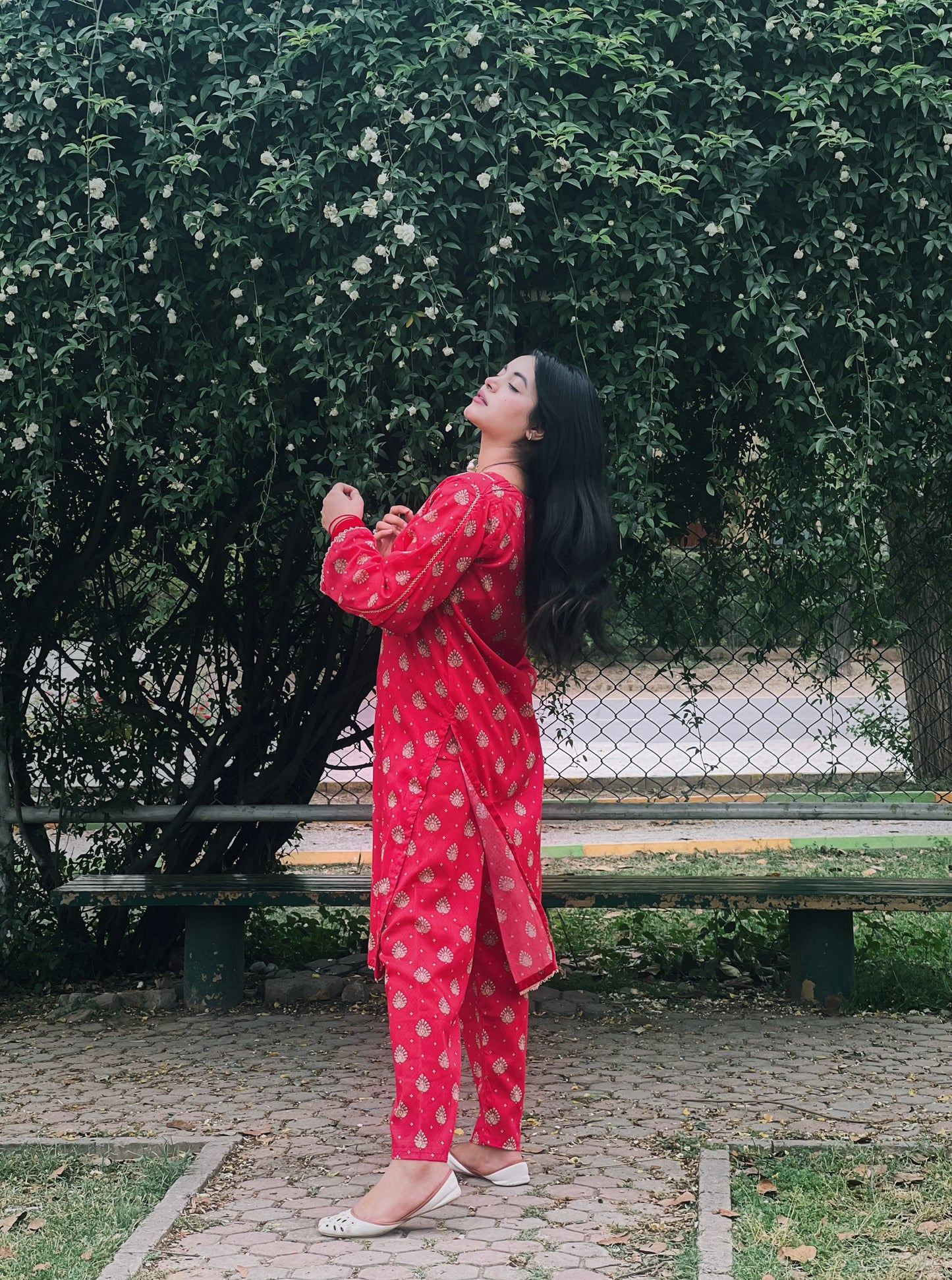 BinNoor Fab Lawn Stitched 2Pcs DE-LA06-P2-S045