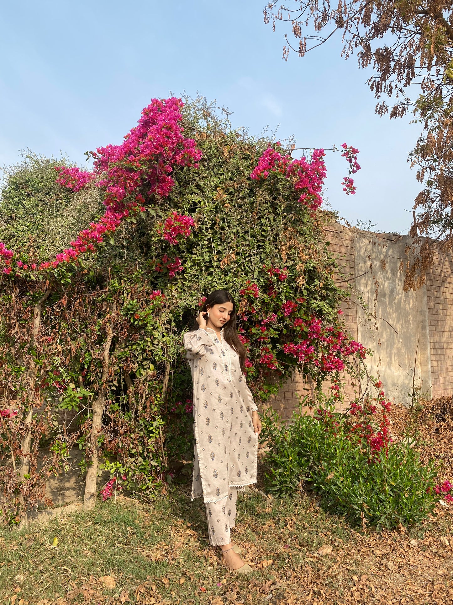 BinNoor Fab Lawn Stitched 2Pcs DE-LA06-P2-S049