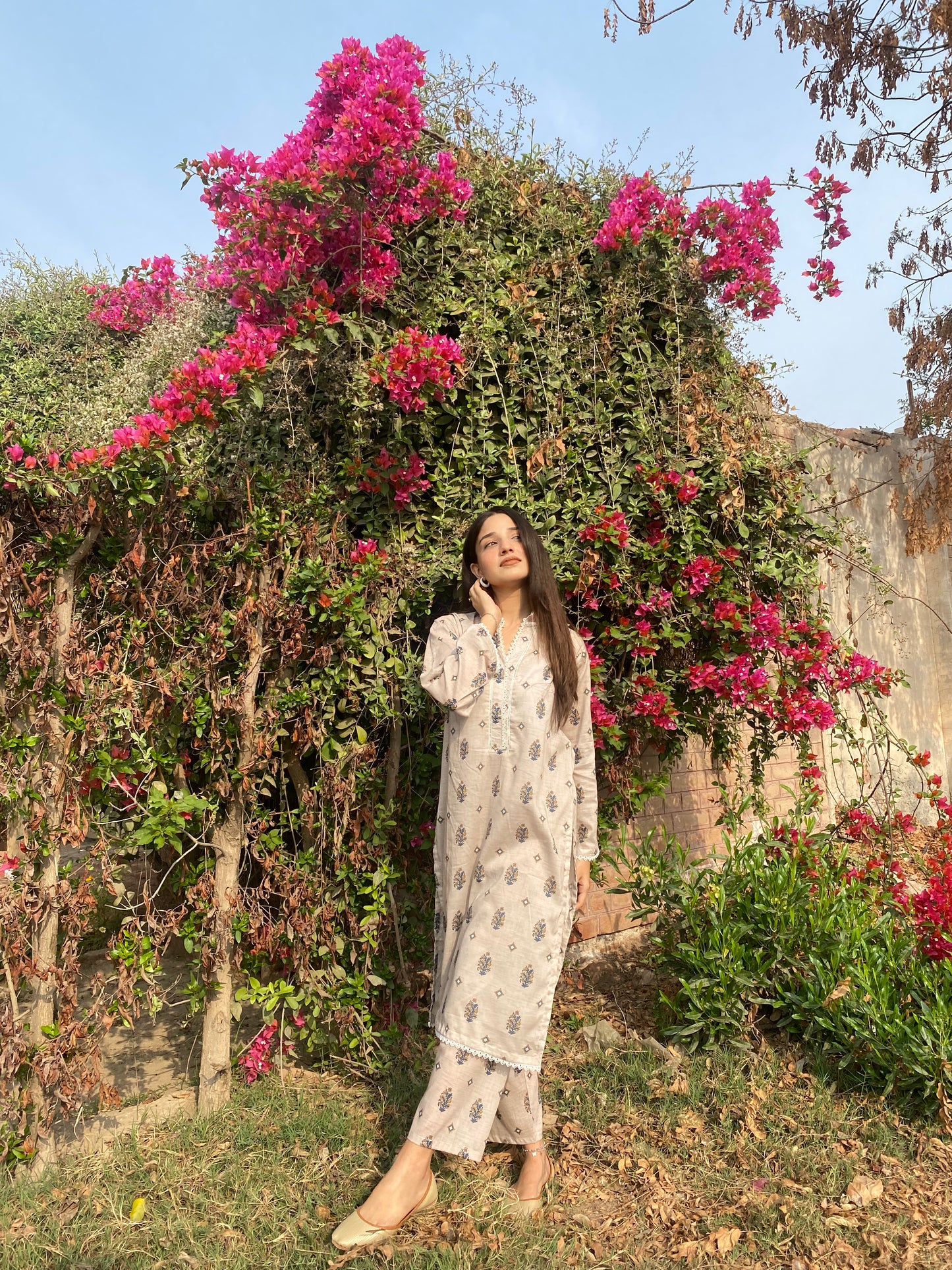 BinNoor Fab Lawn Stitched 2Pcs DE-LA06-P2-S049