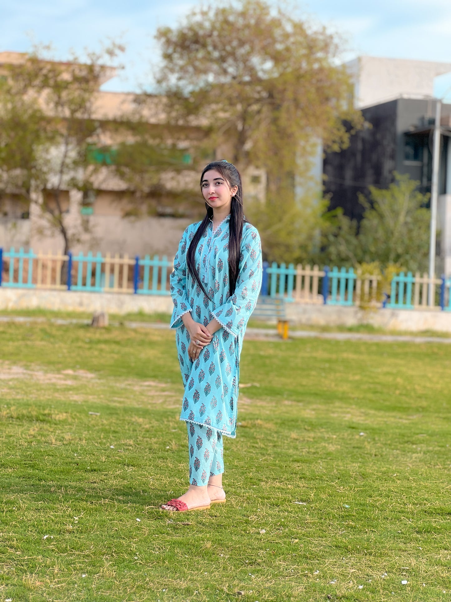 BinNoor Fab Lawn Stitched 2Pcs DE-LA06-P2-S050