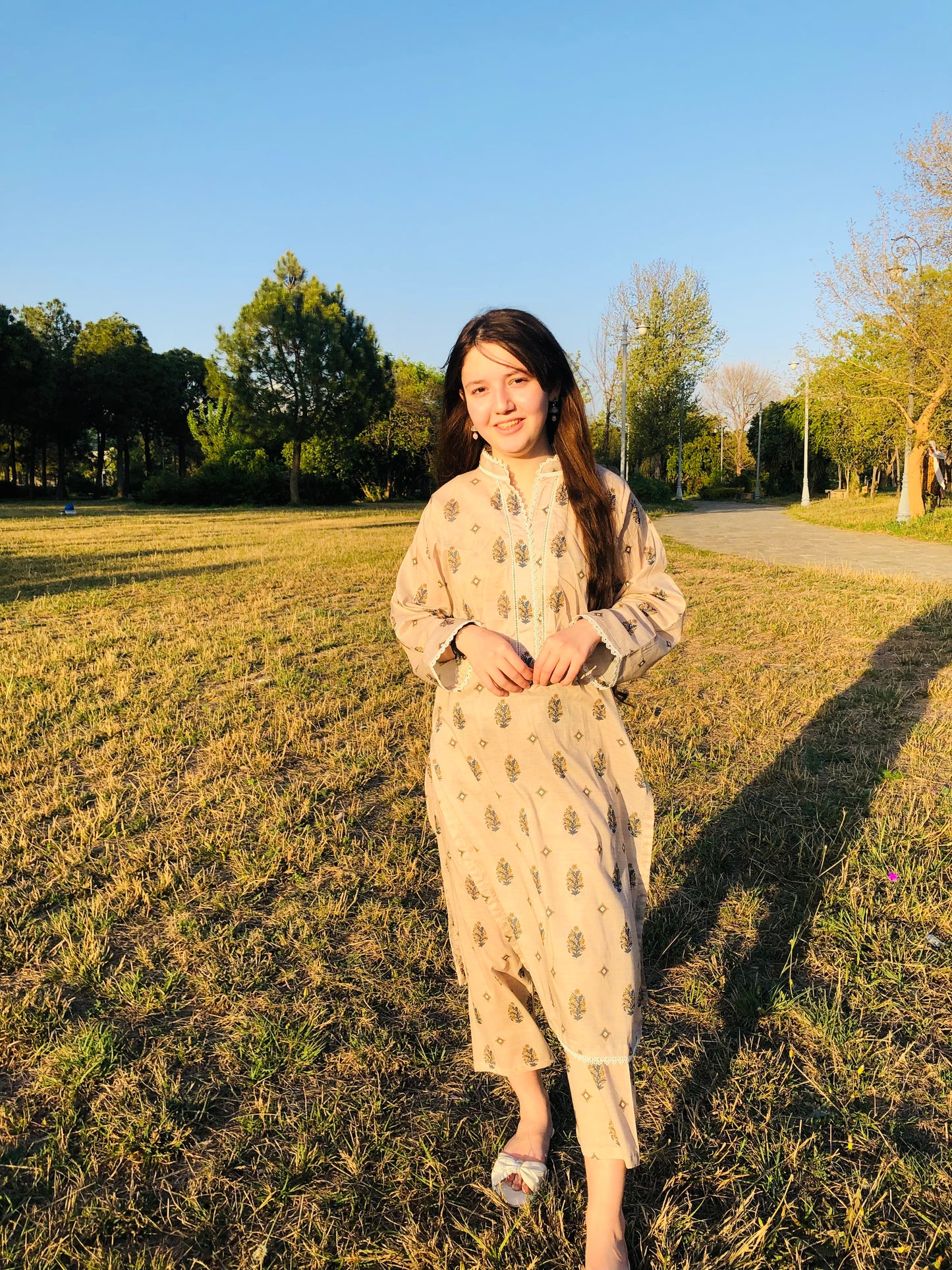 BinNoor Fab Lawn Stitched 2Pcs DE-LA06-P2-S049