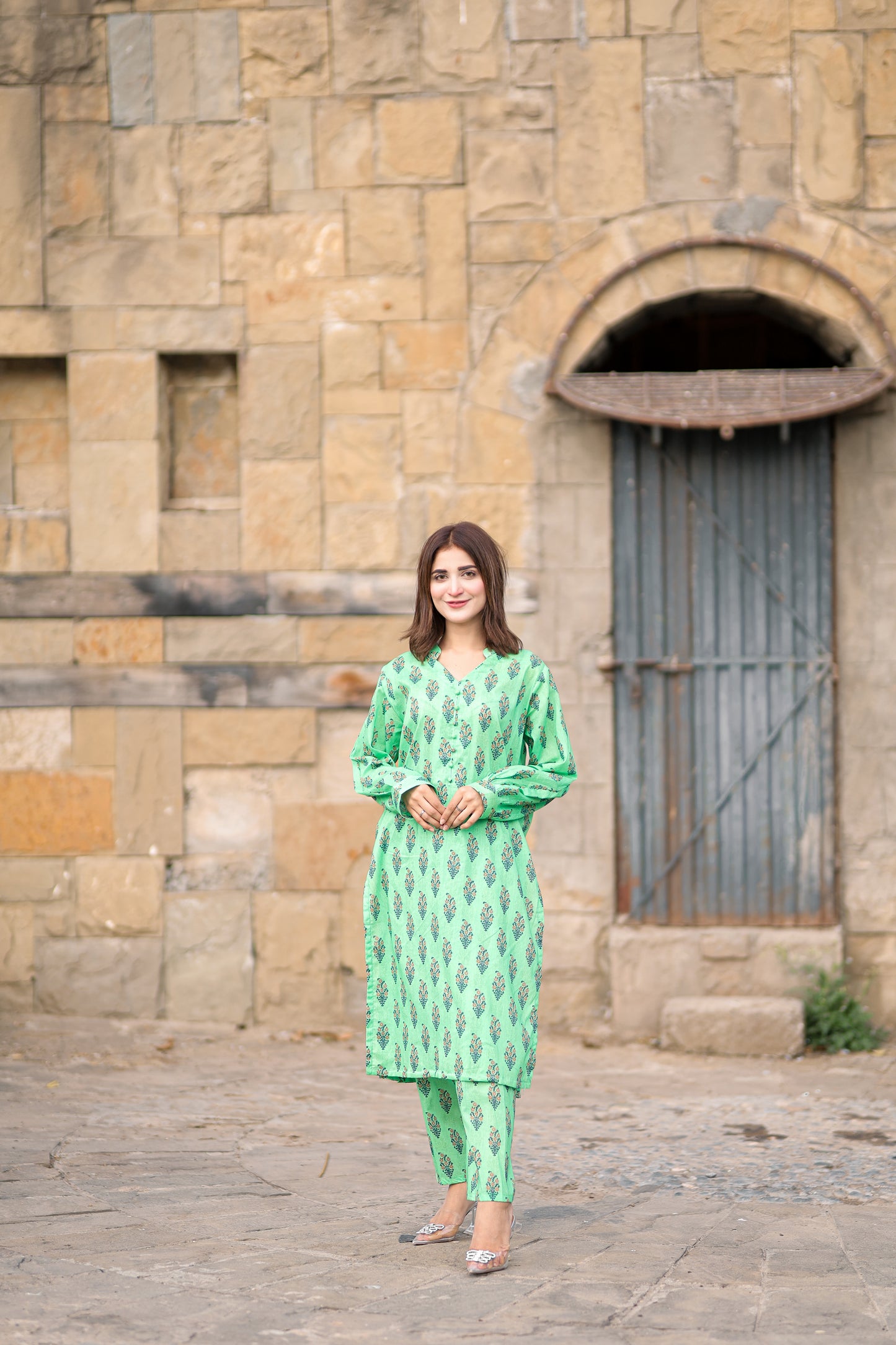 BinNoor Fab Lawn Stitched 2Pcs DE-LA06-P2-S044