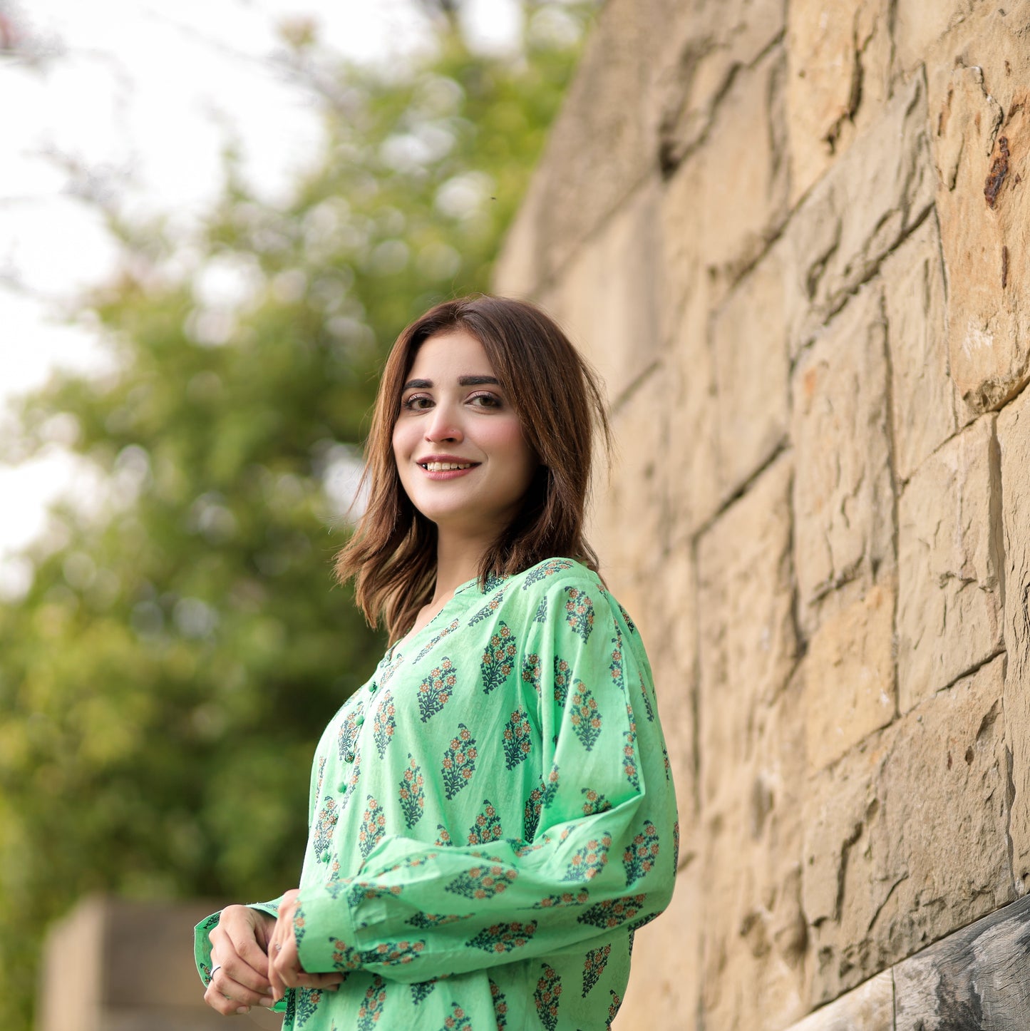 BinNoor Fab Lawn Stitched 2Pcs DE-LA06-P2-S044