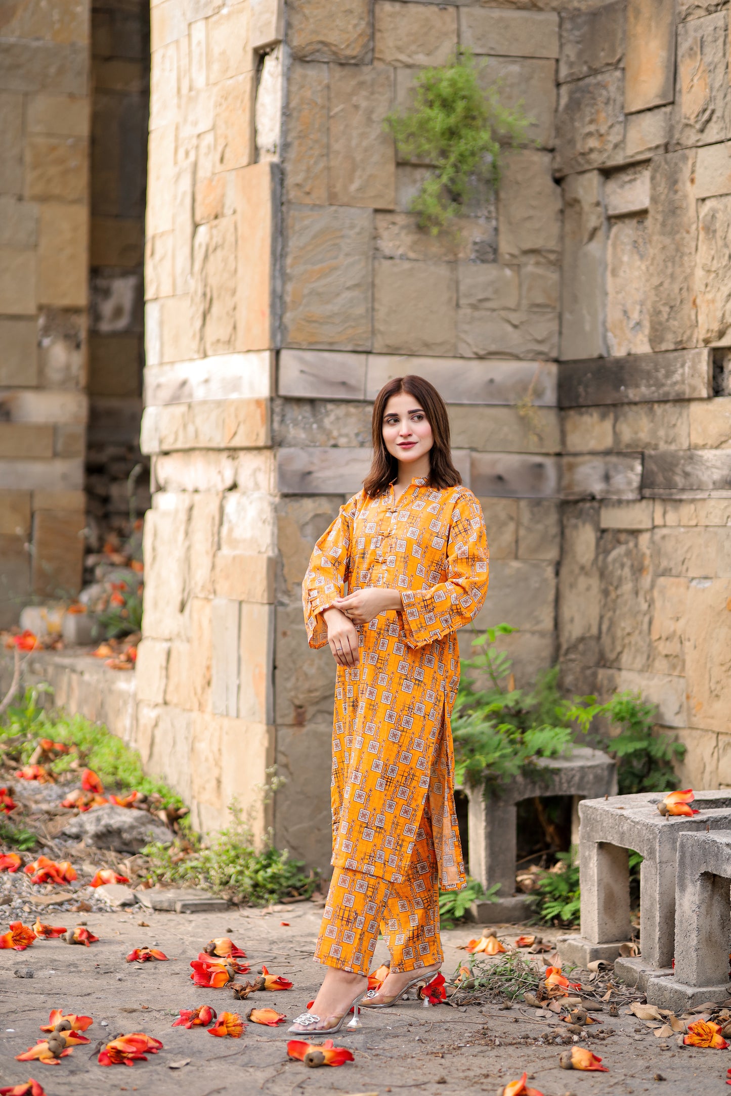 BinNoor Fab Lawn Stitched 2Pcs DE-LA06-P2-S048