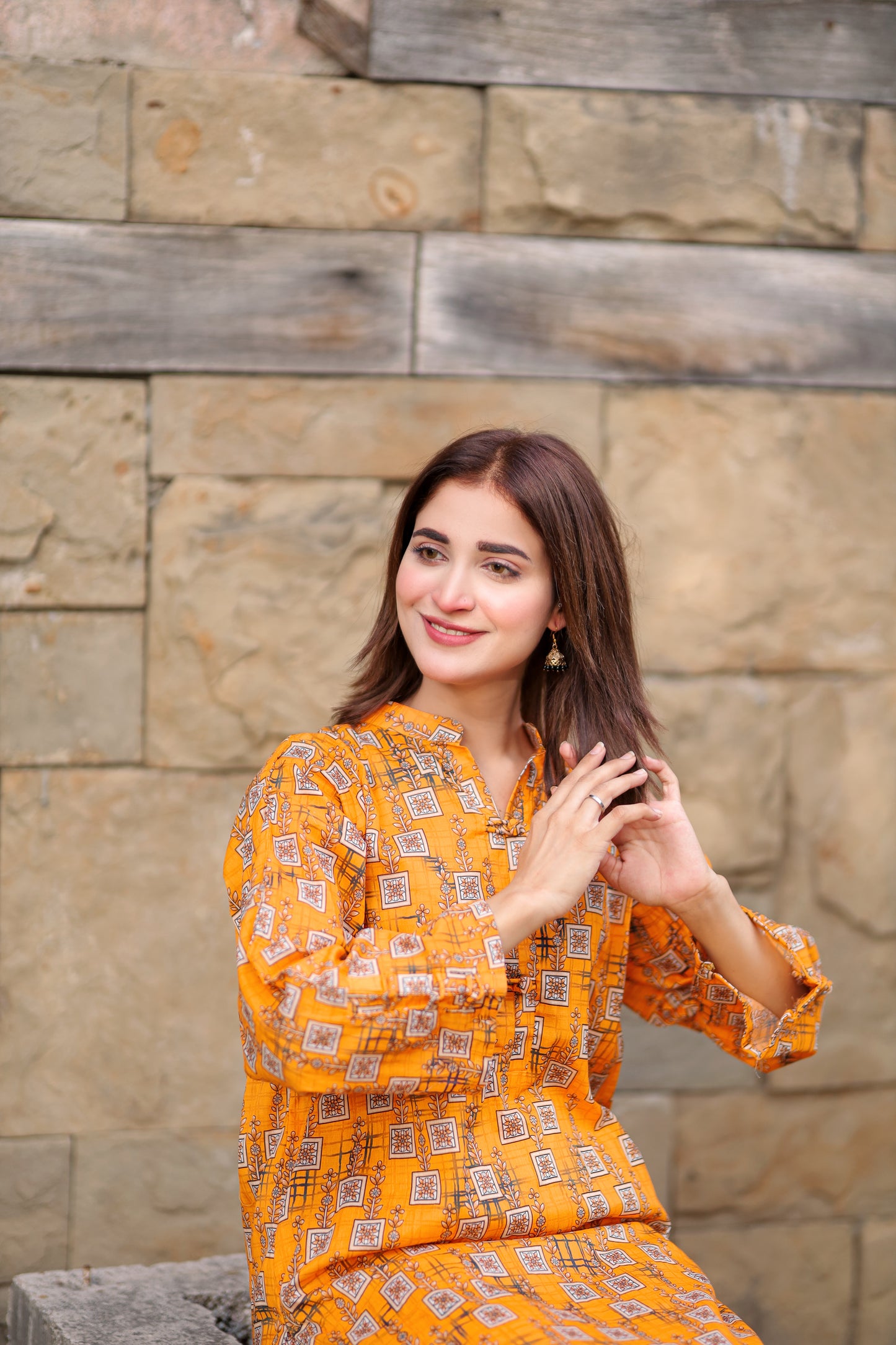 BinNoor Fab Lawn Stitched 2Pcs DE-LA06-P2-S048