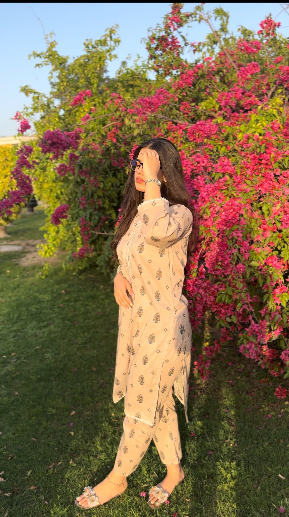 BinNoor Fab Lawn Stitched 2Pcs DE-LA06-P2-S049