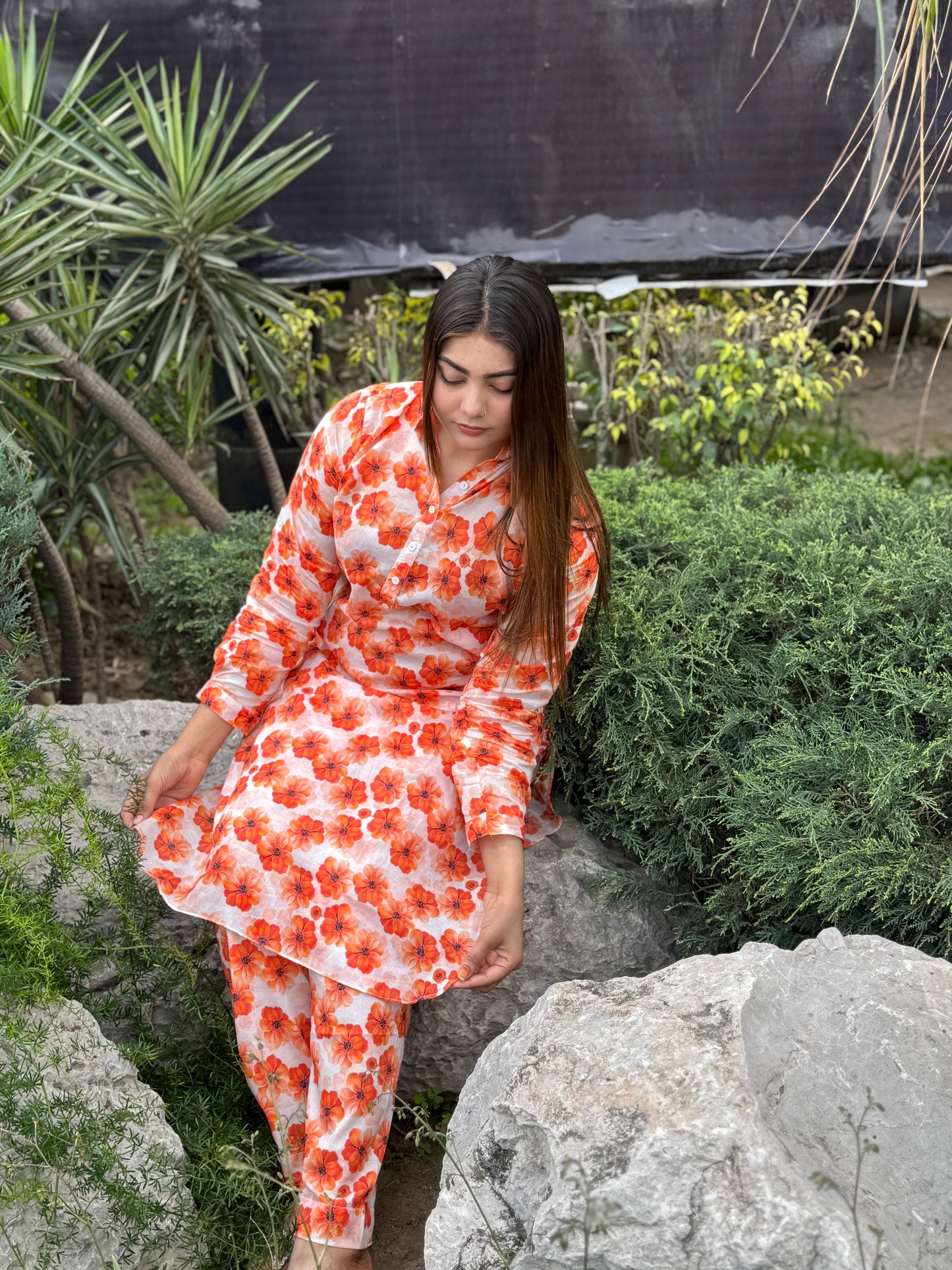 BinNoor Fab Lawn Stitched 2Pcs DE-LA08-P2-S072