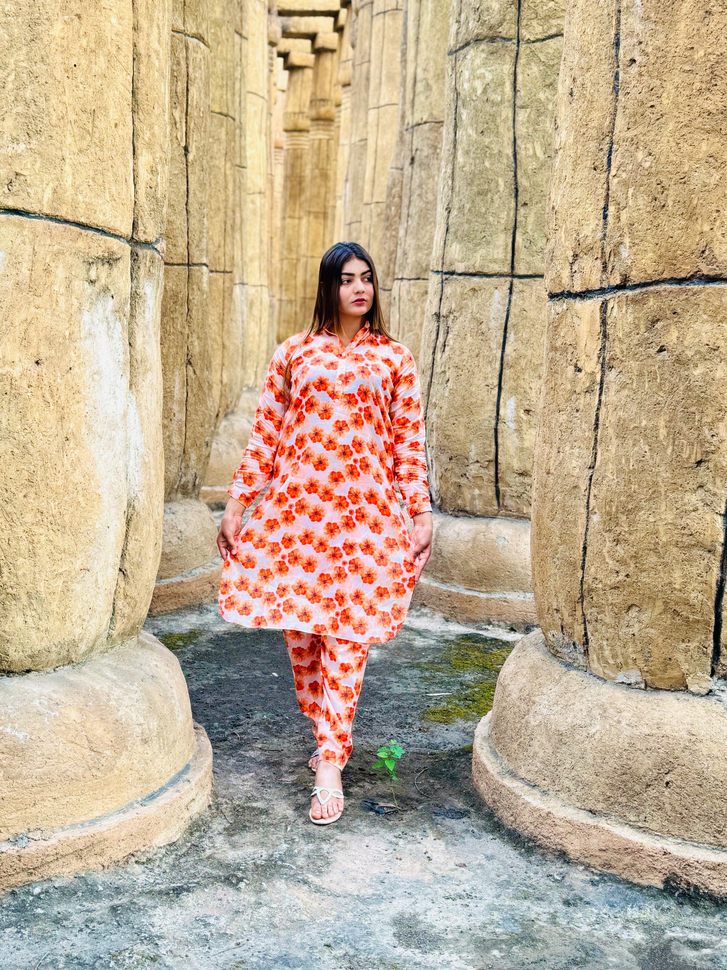 BinNoor Fab Lawn Stitched 2Pcs DE-LA08-P2-S072