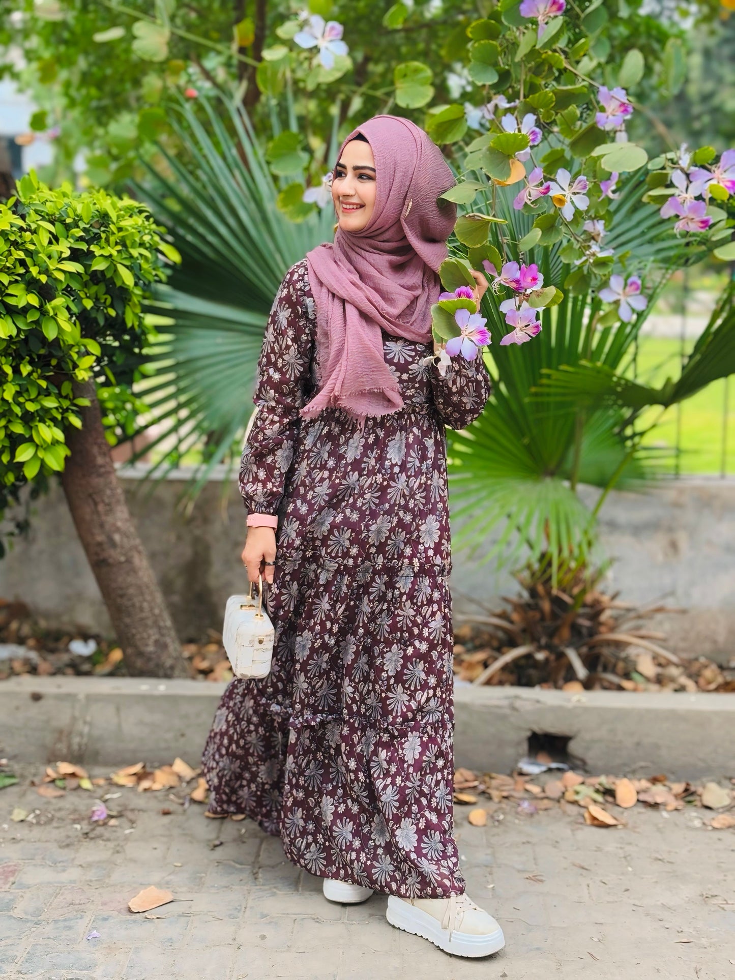 BinNoor Fab Lawn Stitched 2Pcs DE-LA08-P2-S081