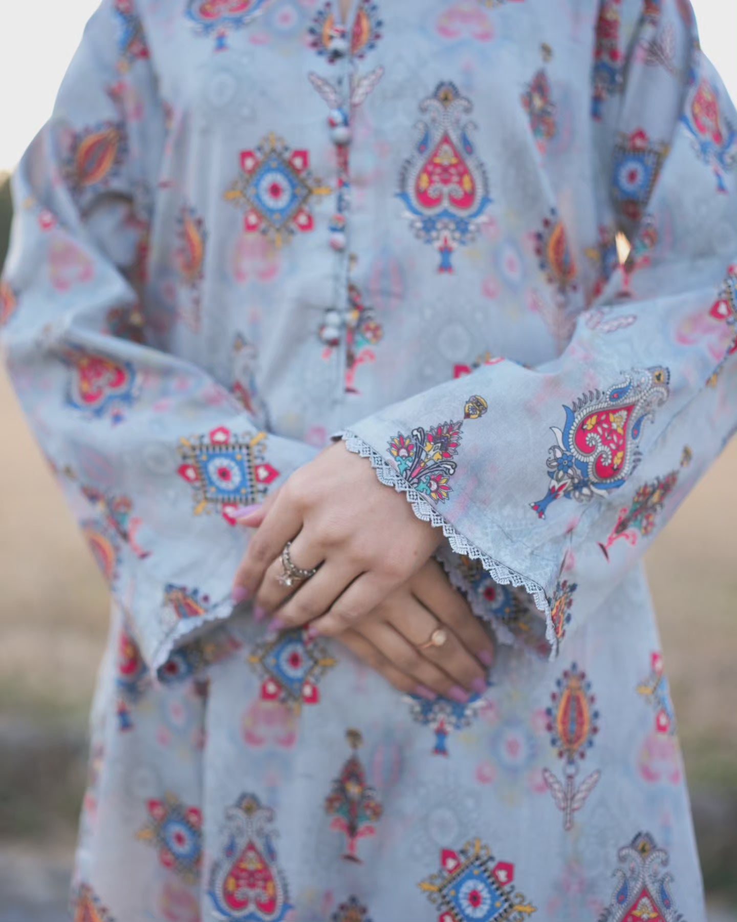 BinNoor Fab Lawn Stitched 2Pcs DE-LA05-P2-S041