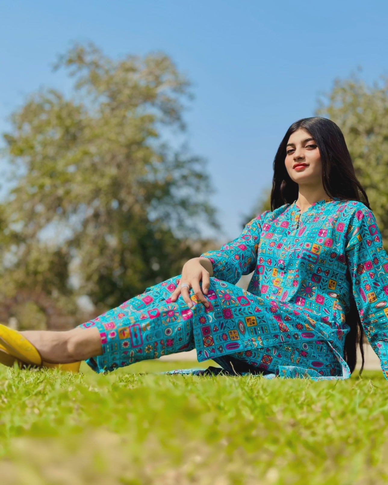 BinNoor Fab Lawn Stitched 2Pcs DE-LA05-P2-S037