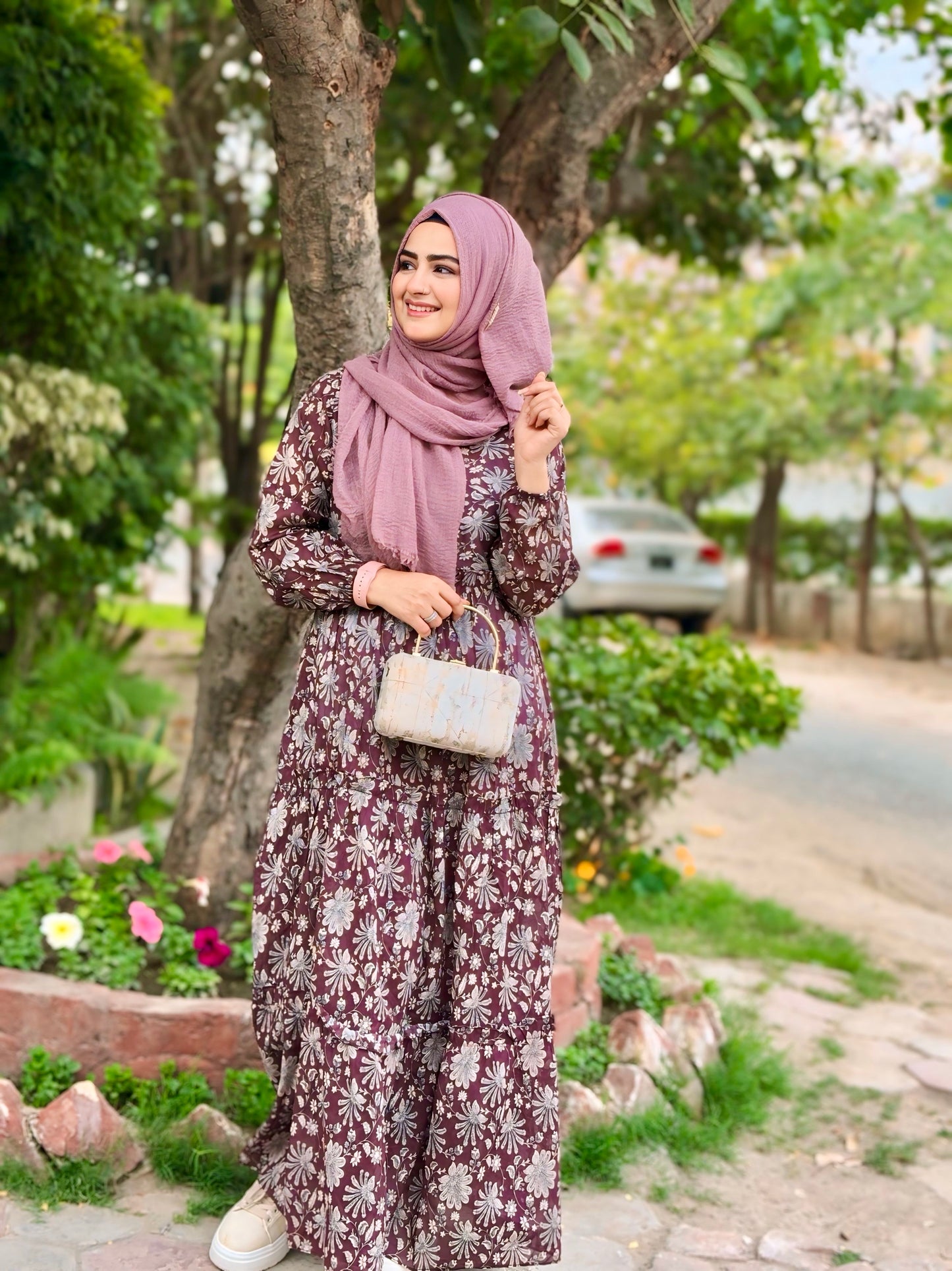 BinNoor Fab Lawn Stitched 2Pcs DE-LA08-P2-S081