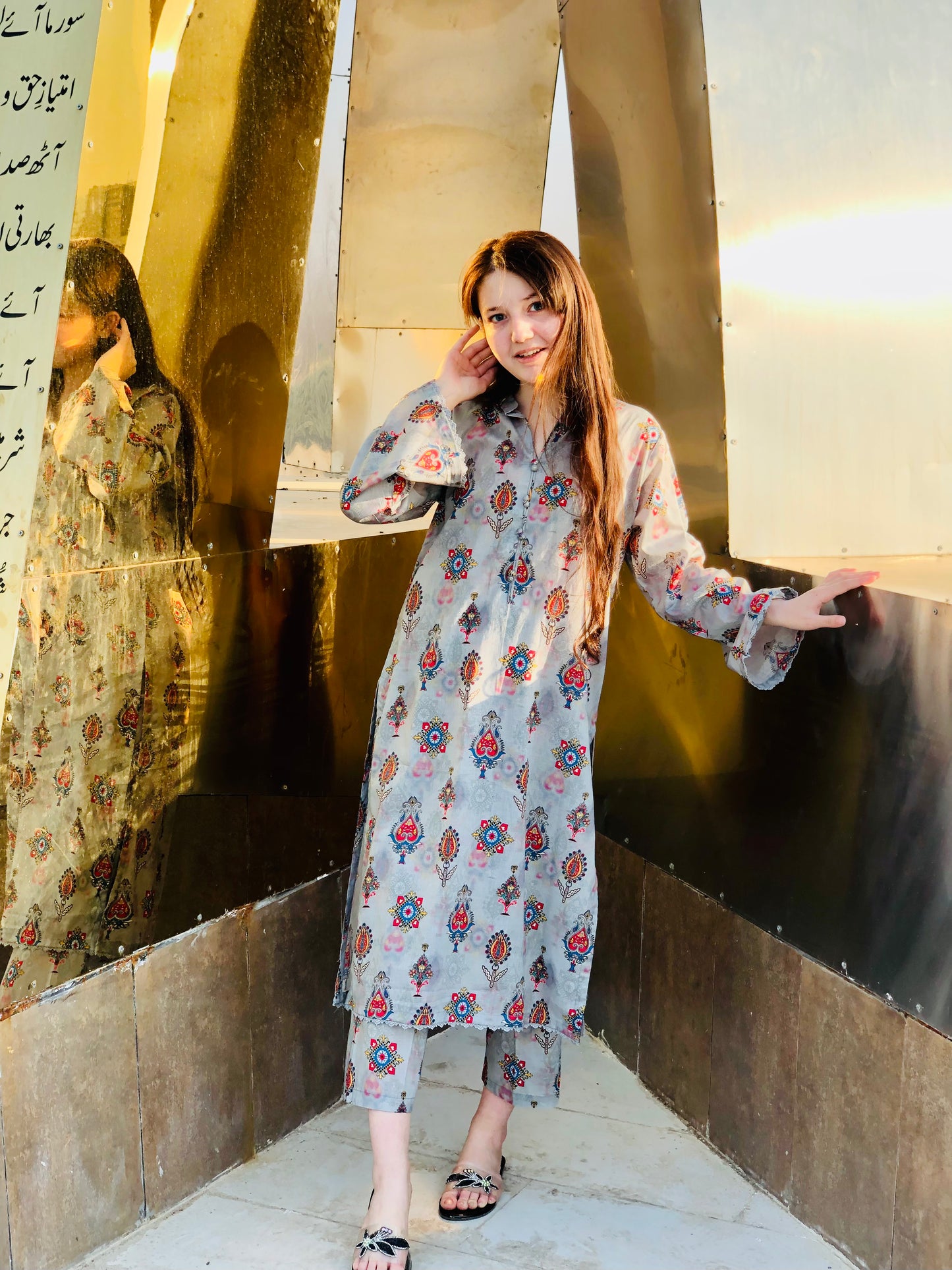 BinNoor Fab Lawn Stitched 2Pcs DE-LA05-P2-S041