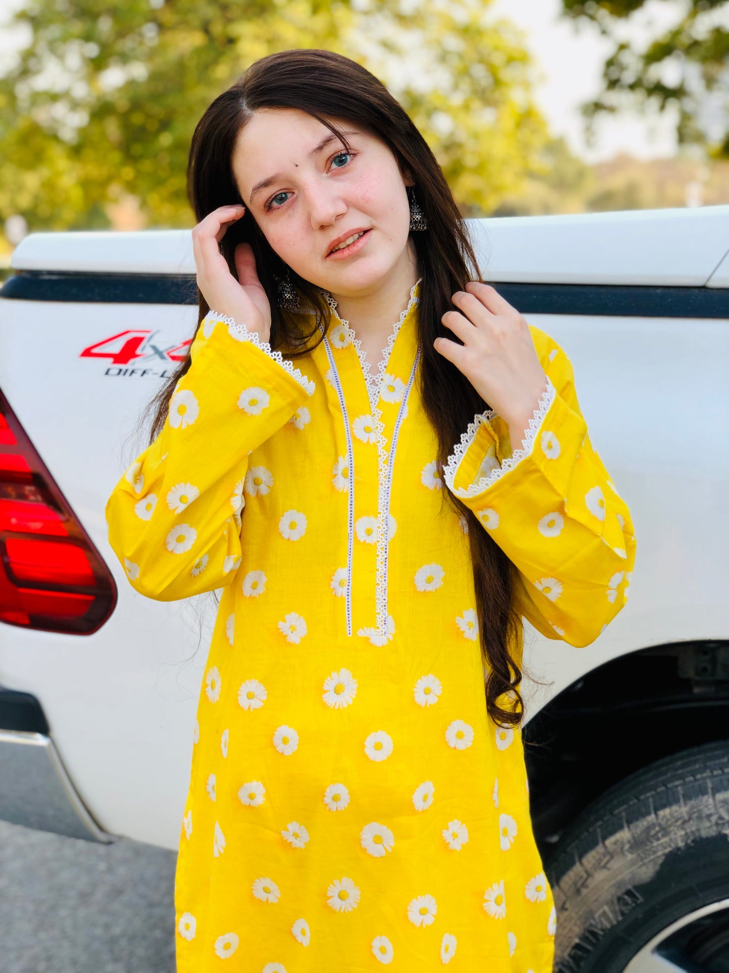 BinNoor Fab Lawn Stitched 2Pcs DE-LA05-P2-S032