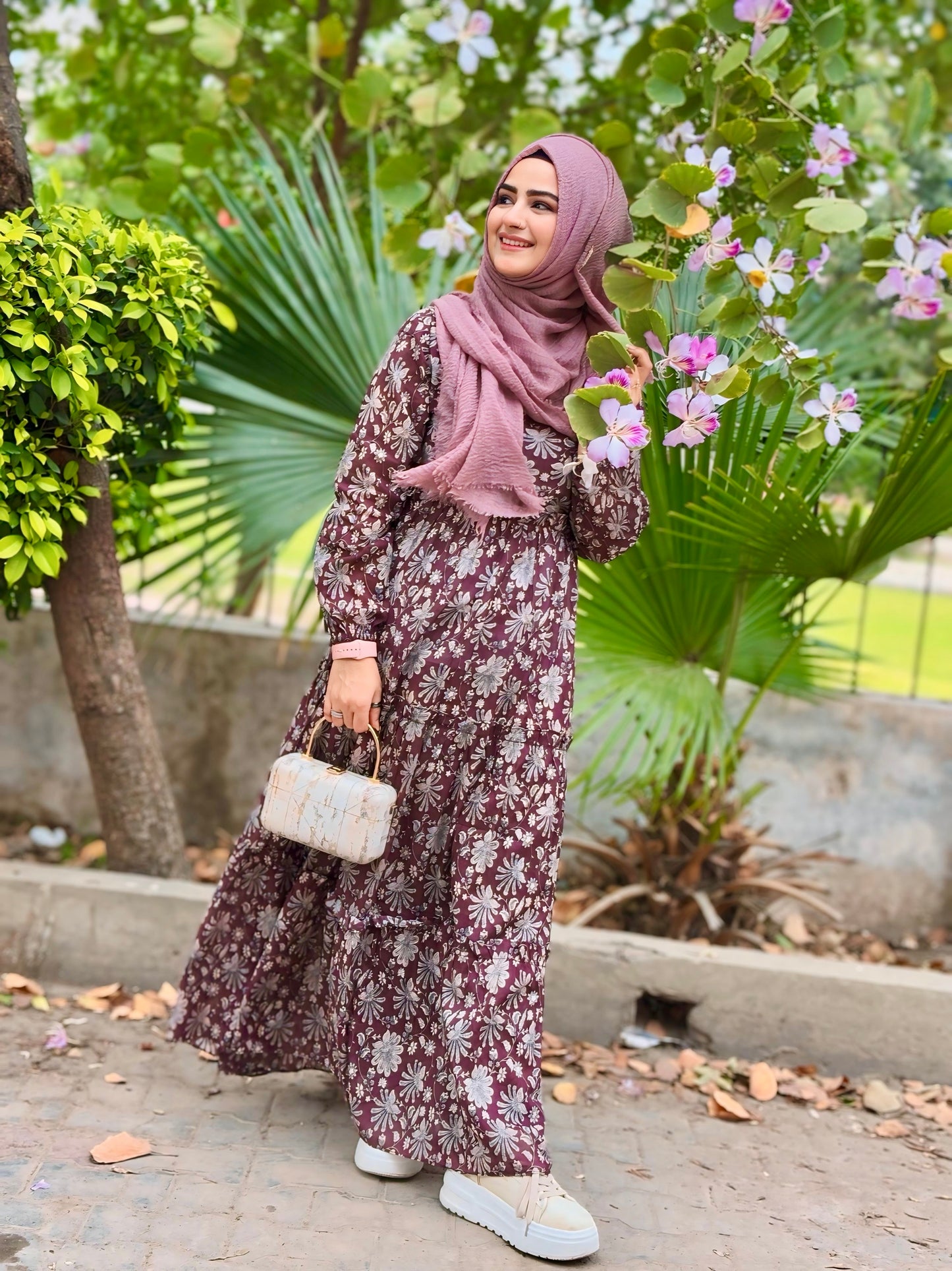 BinNoor Fab Lawn Stitched 2Pcs DE-LA08-P2-S081