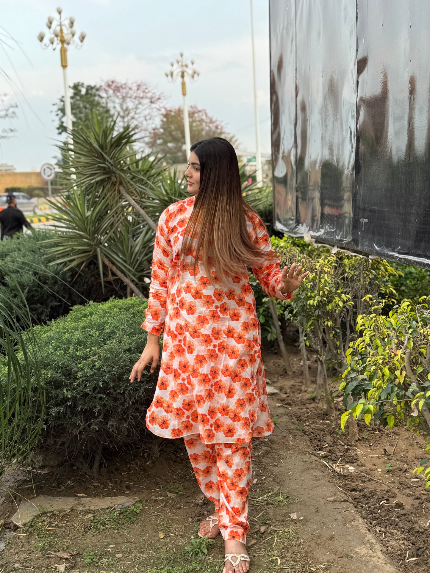 BinNoor Fab Lawn Stitched 2Pcs DE-LA08-P2-S072