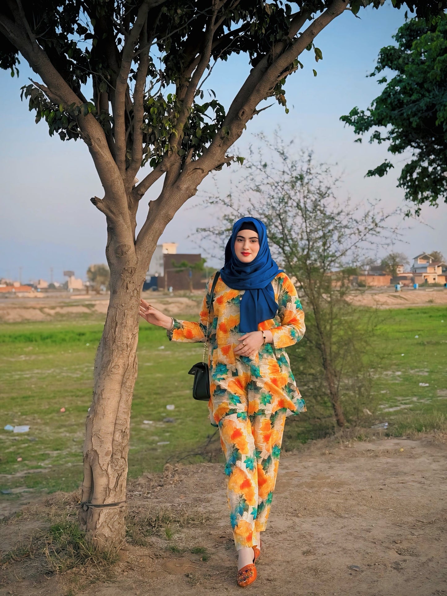 BinNoor Fab Lawn Stitched 2Pcs DE-LA08-P2-S069