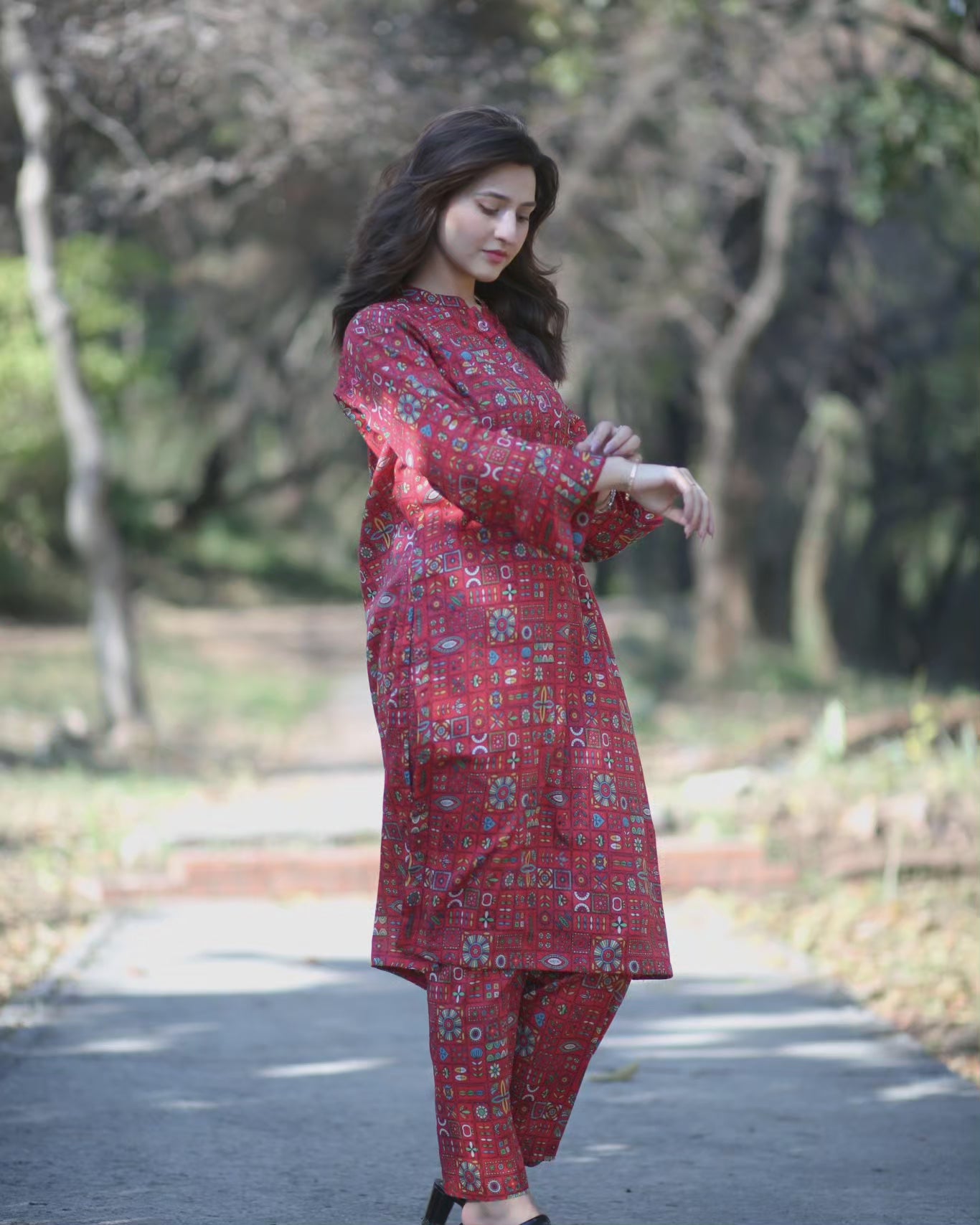 BinNoor Fab Lawn Stitched 2Pcs DE-LA05-P2-S039