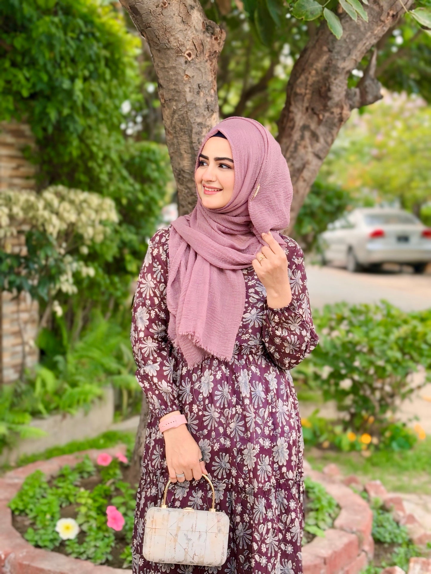 BinNoor Fab Lawn Stitched 2Pcs DE-LA08-P2-S081