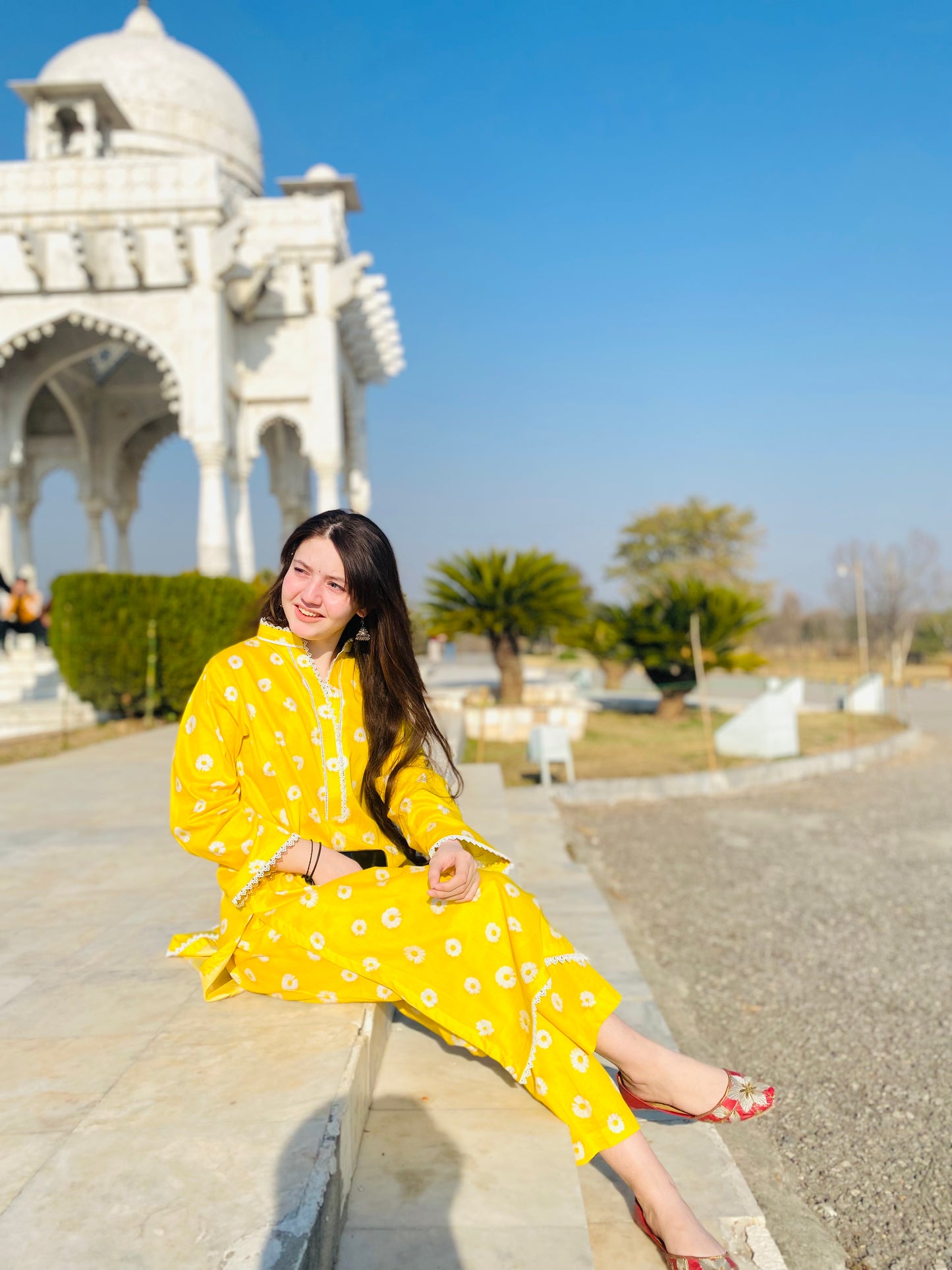 BinNoor Fab Lawn Stitched 2Pcs DE-LA05-P2-S032