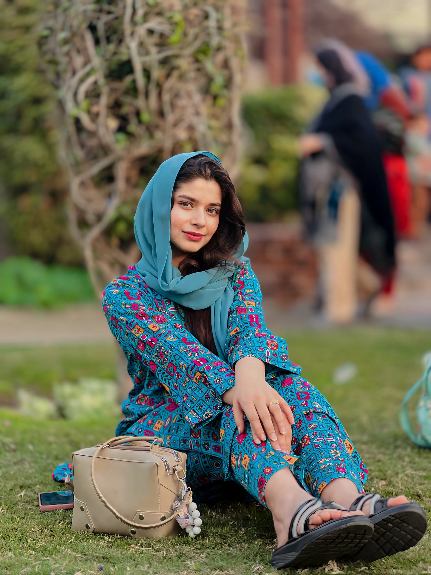 BinNoor Fab Lawn Stitched 2Pcs DE-LA05-P2-S037