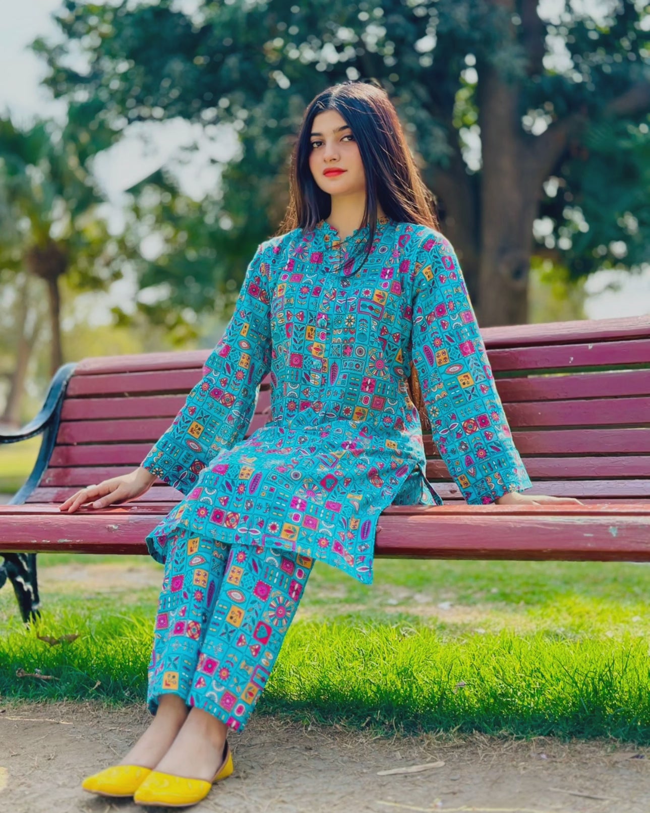 BinNoor Fab Lawn Stitched 2Pcs DE-LA05-P2-S037