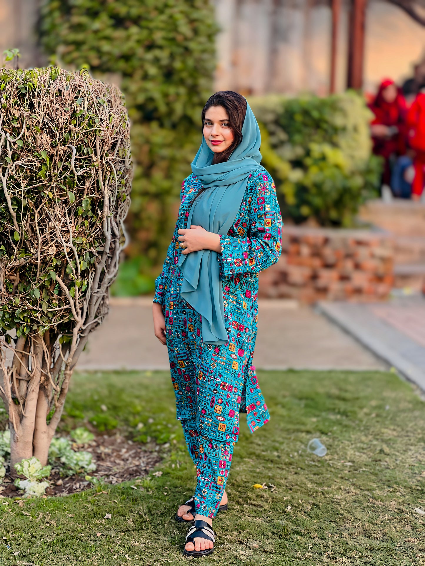 BinNoor Fab Lawn Stitched 2Pcs DE-LA05-P2-S037