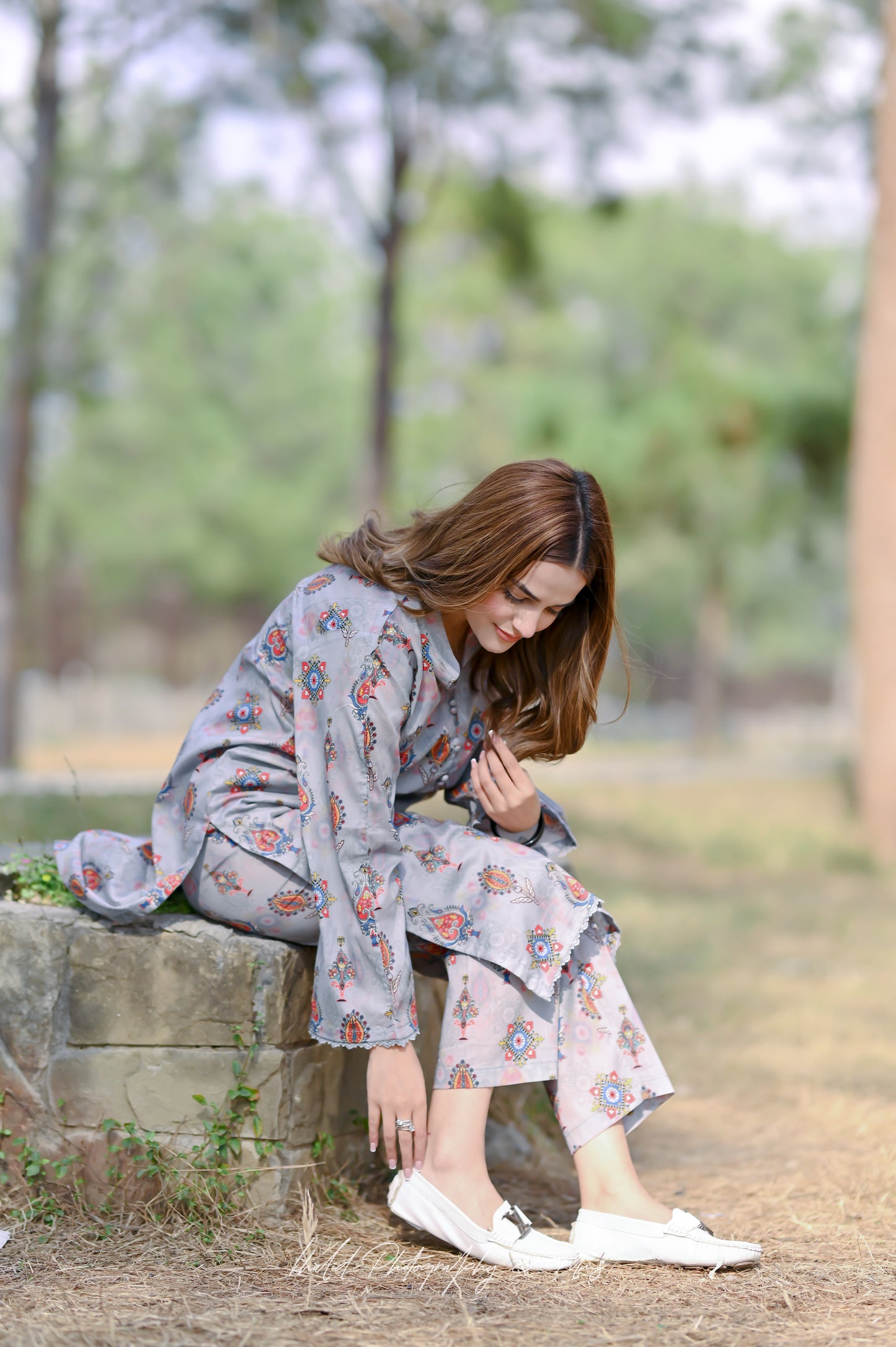 BinNoor Fab Lawn Stitched 2Pcs DE-LA05-P2-S041