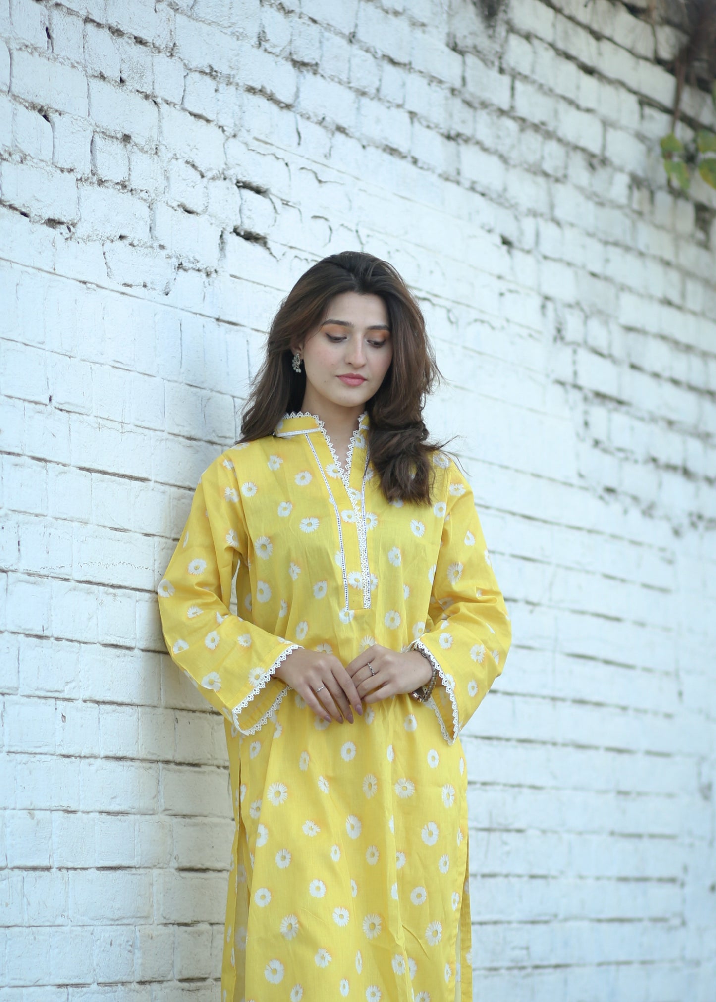 BinNoor Fab Lawn Stitched 2Pcs DE-LA05-P2-S032