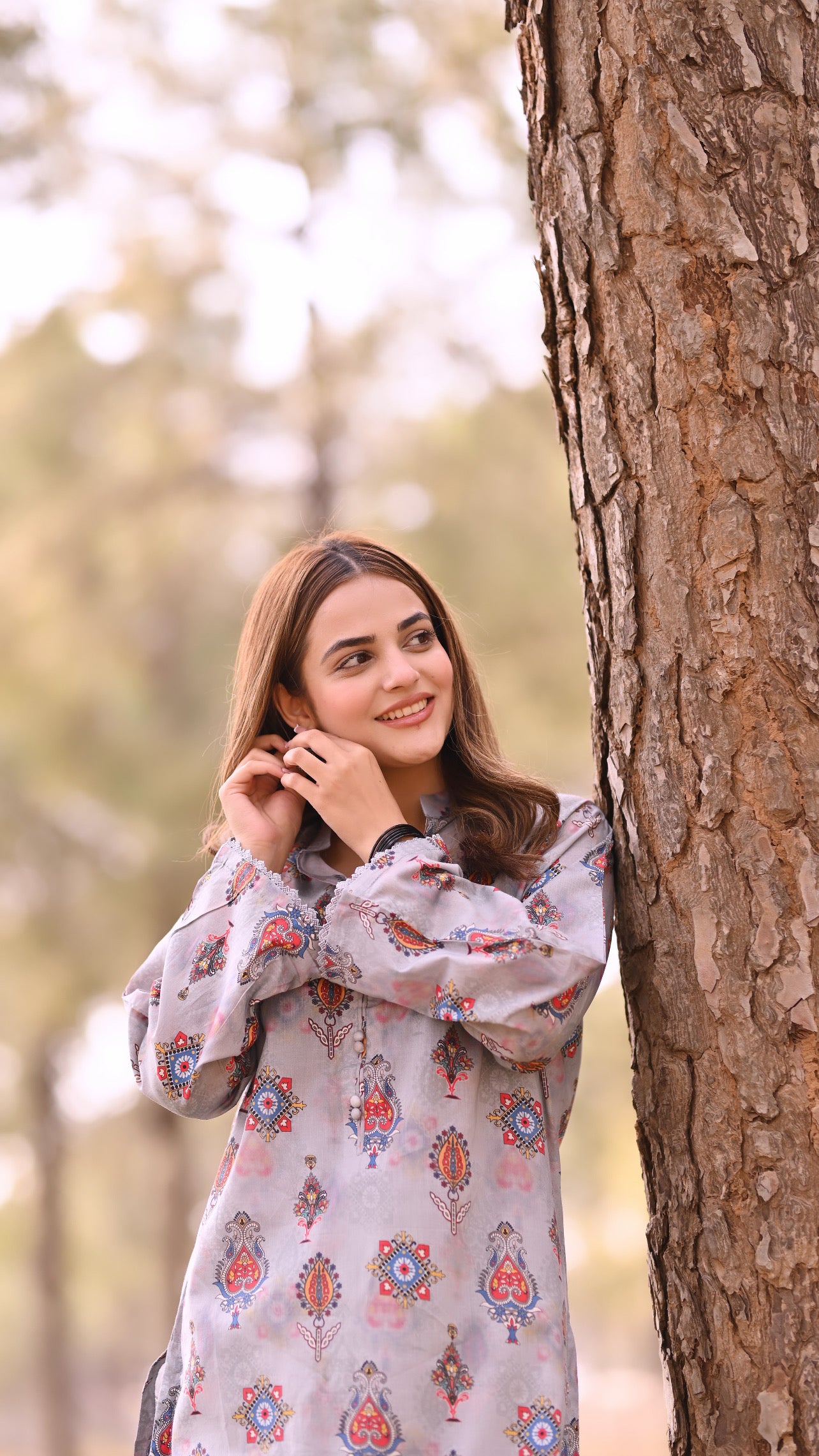 BinNoor Fab Lawn Stitched 2Pcs DE-LA05-P2-S041